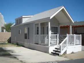 Palm Springs Camping Resort Cottage 2 - Rum