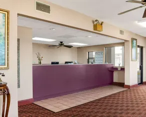 Econo Lodge Greenville - Hall