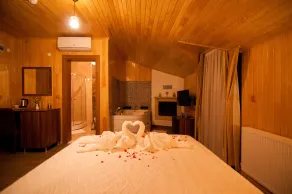 DEFNE OTEL - Habitación
