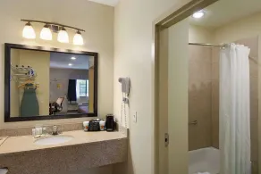 Super 8 by Wyndham Stephenville - Salle de bain