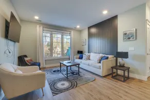 Walk to Front St! Traverse City Condo Near Skiing - Interiør