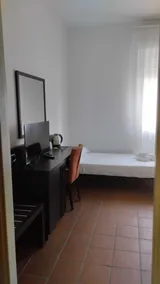 MC Hotel - Zimmer