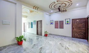 Treebo Ramayan Suites Ayodhya - Lobby