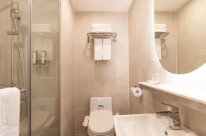 Connect Busan Hotel & Residence - Bathroom