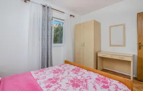 Stunning Home in Malinska With Wifi and 2 Bedrooms - Værelse