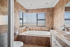 Dream House on the Ocean - No Load Shedding - Salle de bain