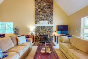 The Homested w/ Covered Deck & Views - Interior