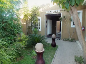 Uzuri Guesthouse CC - Rezeption