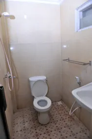Hotel Queen Star - Bathroom