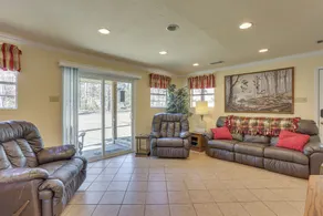 Lake Days on Sam Rayburn! Wooded Retreat w/ Yard - Interiør