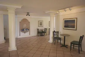 Super 8 by Wyndham Austin South I-35 - Restaurant