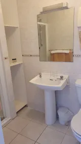 The 'Rafter's Gastropub - Bathroom