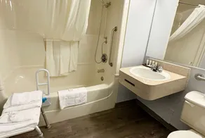 Travelodge by Wyndham Welland - Salle de bain