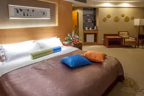 Century Sunshine Hotel - Emeishan - Værelse