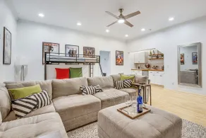 Walk to Mercedes-benz! Spacious Getaway in Atlanta - Interiør