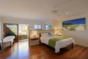 Away Guesthouse- Away on Shirley Lane - Zimmer