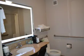 Days Inn by Wyndham Laurel MS - Salle de bain