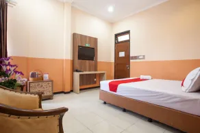RedDoorz @ Rampal - Room