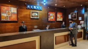 Hotel Royal Ark - Kasauli - Rezeption