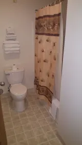 Chicaugon Lake Inn - Bathroom