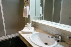 Trípolis Toledo - Salle de bain