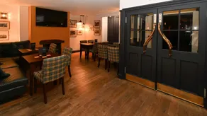 Rose and Crown Hotel - Eingangsbereich