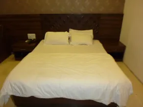 Hotel Regal Palace - Room