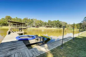 Lake Livingston Home w/ Dock & Deck! - Innenbereich