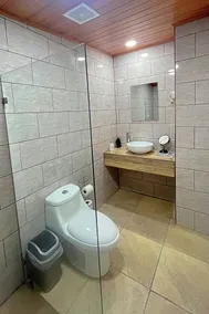 Casa Jungle Monteverde B&B - Bathroom