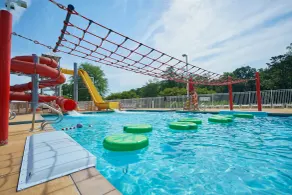 Bethpage One-Bedroom Cottage 1 - Pool