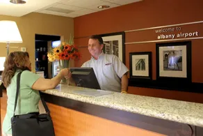 Hampton Inn & Suites Albany Airport - Réception