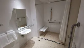 APX Darling Harbour - Room