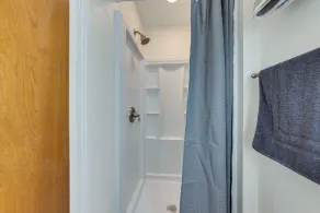 Pet-friendly St Louis Home w/ Grill & Backyard - Badezimmer
