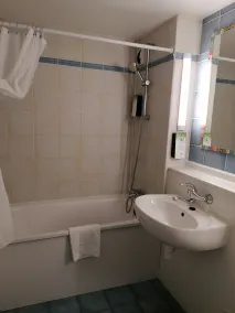 Hôtel Campanile Blois Nord - Salle de bain