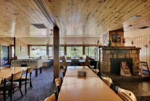 StrawberryInn River Front Resort - Reception