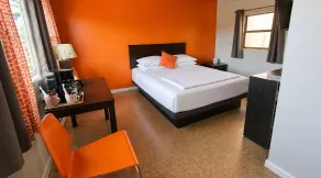 Orange Motel - Zimmer