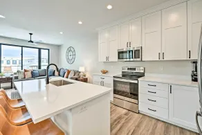 Newly-Built Lakeside Gem w/ Community Perks! - Interiør