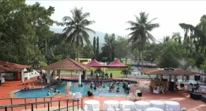 Chene Creek Resort - Pool