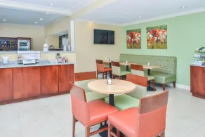 Inn on Storrs - Restaurante
