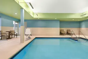 Holiday Inn Express & Suites - Beaver Dam by IHG - Piscine