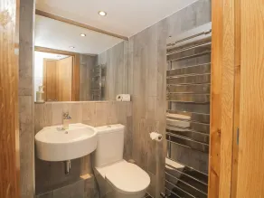 Gillyweed - Bathroom