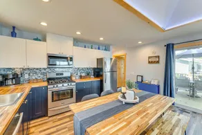 Waterfront Lodi Vacation Rental on Lake Wisconsin! - Interni