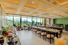 Alivaa Hotel, McLeodganj With Best Dhauladhar View & Infinity Pool Sky Garden - Restaurant