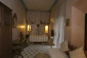 Riad Samsara - Camera