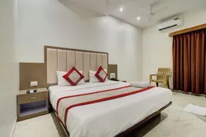 Hotel A K Fort Inn - Room