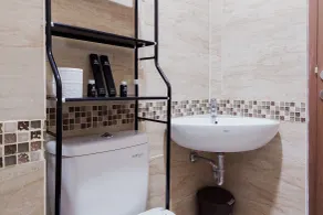 Minimalist And Comfort 1Br At B Residence - Bathroom