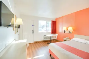 Motel 6-Phoenix, AZ - East - Rum