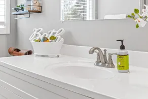 Minne-getaway, Designer Stay South Of The River - Bathroom