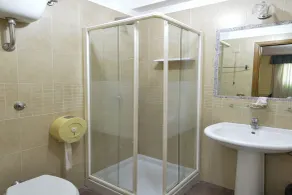 Hotel Martini - Bathroom