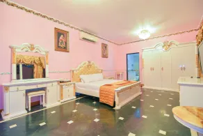Stone Wood Riverfront Resort, Siolim - Zimmer